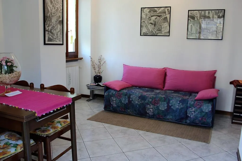 דירות Dorio House Dada 0*,  איטליה